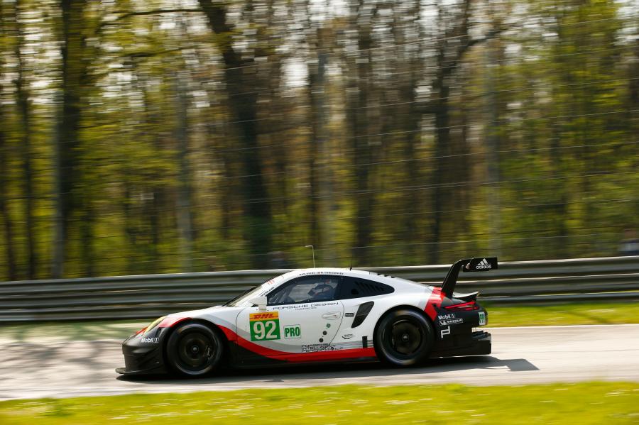  Porsche 911 RSR (991) 2017 года  (фото 26 из 39)